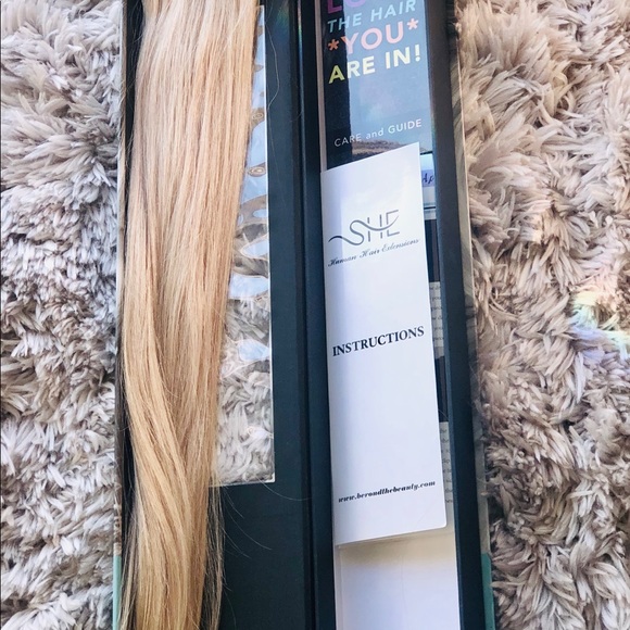 SHILO “Clip and Go” Hair extensions main image 4